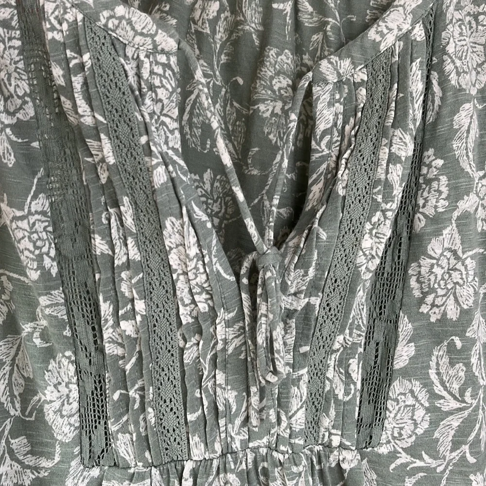Lucky Brand women’s green floral swing tank. Size Large - Picture 4 of 8